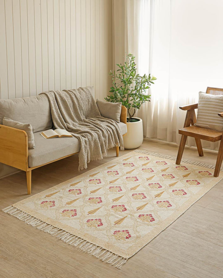 Hand Block Print Dari Carpet 4x6 Feet – Vintage Rose Beige Rug with Tassels
