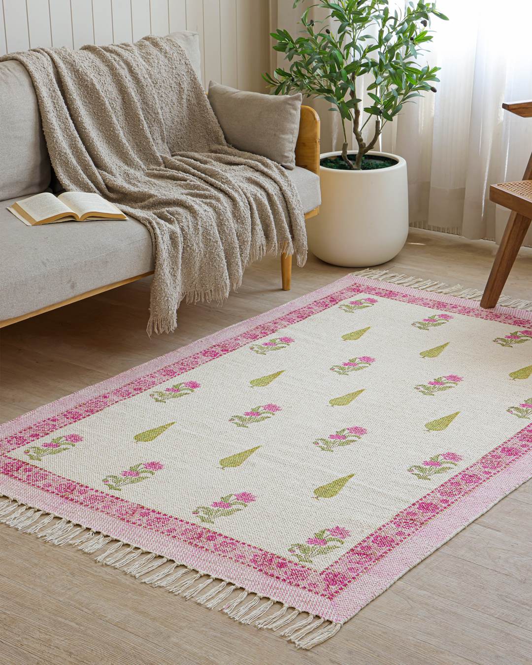 Hand Block Print Dari Carpet 4x6 Feet – Blush Pink Rug with Tassels