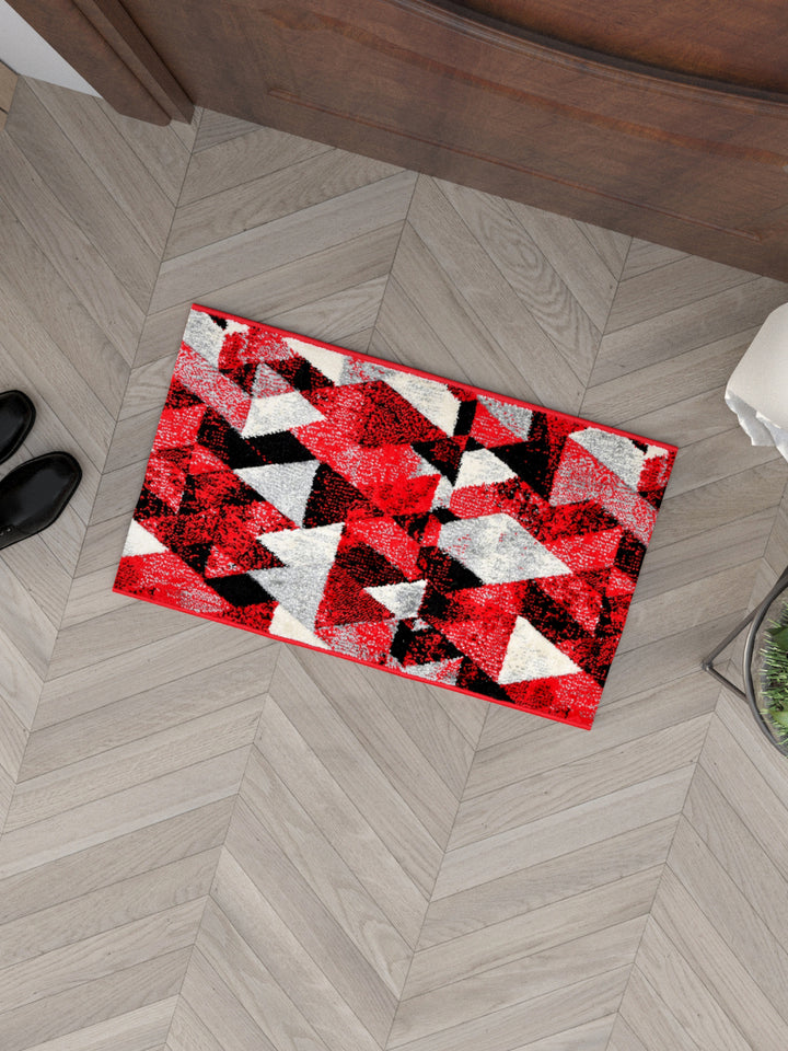 Doormat With Anti Skid Backing; 16x24 Inches; Red Black Triangles