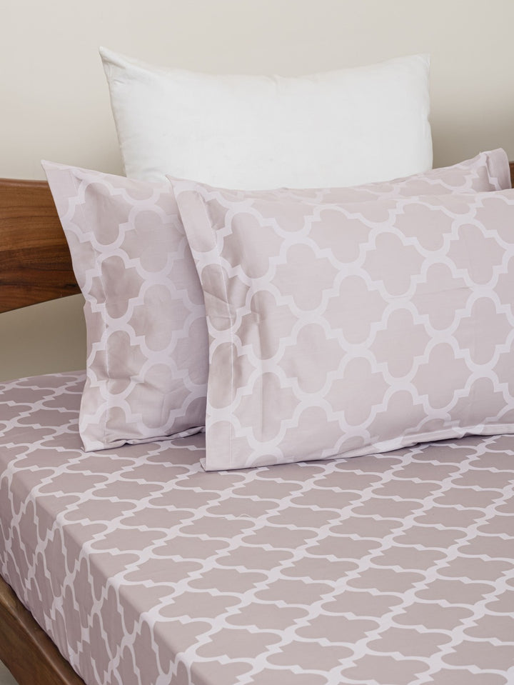 Cotton 400TC King Size Bedsheet With 2 Pillow Covers; Primrose Pink Motif