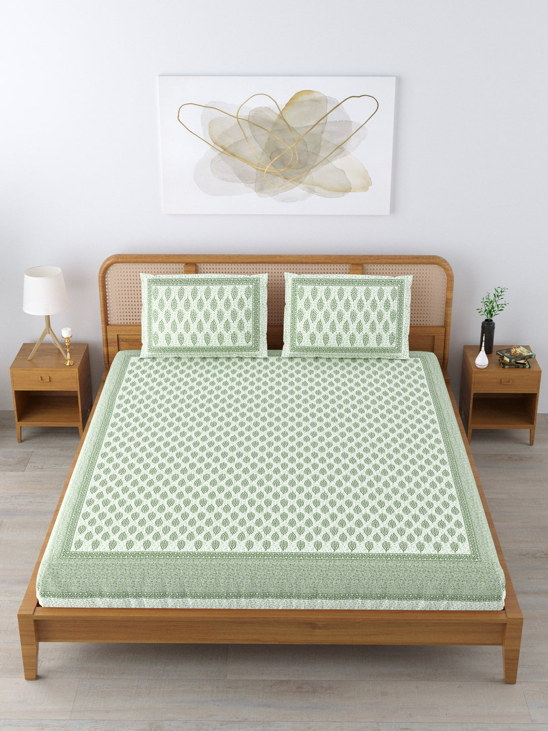 Cotton 210TC King Size Bedsheet With 2 Pillow Covers; Big Green Motif