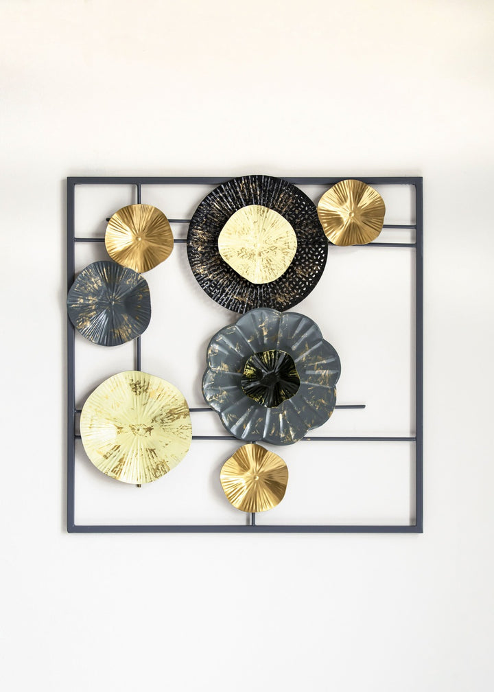 Metal Wall Décor; Round Plates In Square